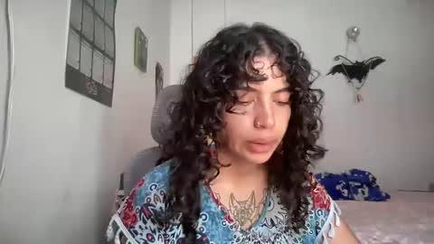 Snapshot of antoniabloom chatting on December 2, 2025, 5:08 pm Antonia online show from December 2, 2025, 5:08 pm