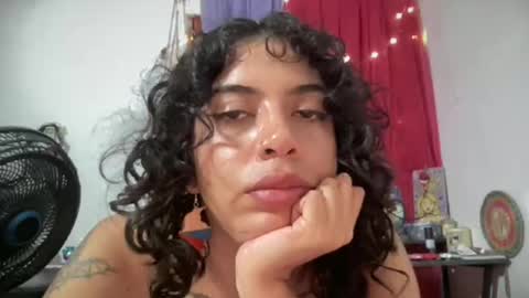 Snapshot of antoniabloom chatting on December 3, 2025, 5:15 am Antonia online show from December 3, 2025, 5:15 am