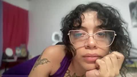 Snapshot of antoniabloom chatting on December 19, 2025, 3:02 am Antonia online show from December 19, 2025, 3:02 am
