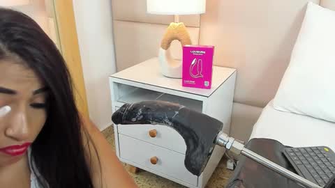 Snapshot of antoniaross chatting on February 12, 2026, 12:55 pm Antonia online show from February 12, 2026, 12:55 pm