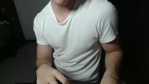 antonio_ricci online show from October 9, 2025, 4:43 am