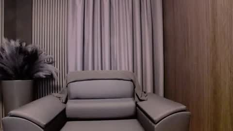 HI My name is Antonio online show from November 25, 2025, 7:58 pm