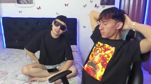 Antony y thiago online show from November 14, 2025, 5:06 am