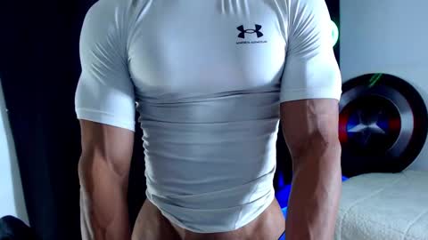 Snapshot of antonywebb94 chatting on September 29, 2025, 6:02 pm Instagram miguelangel1802 online show from September 29, 2025, 6:02 pm