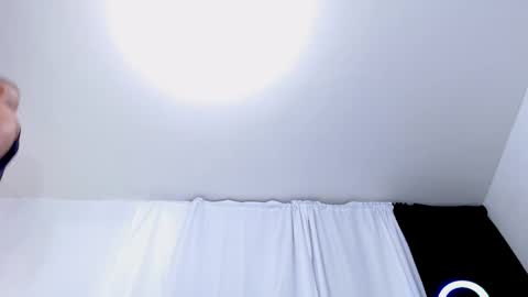 Instagram miguelangel1802  online show from April 28, 2026, 4:06 am