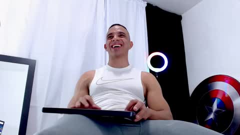 Instagram miguelangel1802  online show from May 8, 2026, 1:55 am