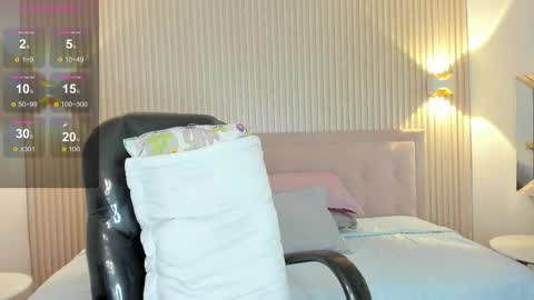 antoonellaa online show from October 6, 2025, 12:24 pm