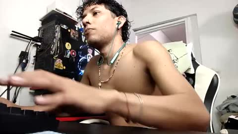 AnuarDHM online show from November 17, 2025, 2:45 pm