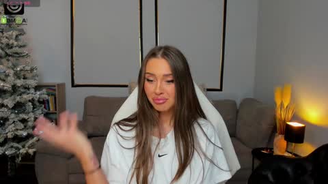 Snapshot of anyarayne chatting on January 7, 2026, 1:02 pm Anya online show from January 7, 2026, 1:02 pm