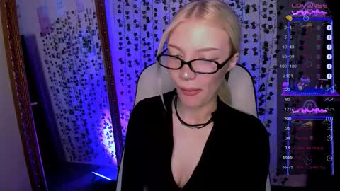 Snapshot of anyataylorr chatting on March 10, 2026, 3:11 am Anya online show from March 10, 2026, 3:11 am