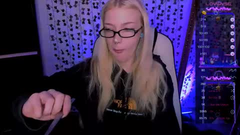Snapshot of anyataylorr chatting on March 11, 2026, 2:17 am Anya online show from March 11, 2026, 2:17 am