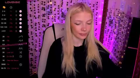 Snapshot of anyataylorr chatting on March 13, 2026, 2:40 am Anya online show from March 13, 2026, 2:40 am