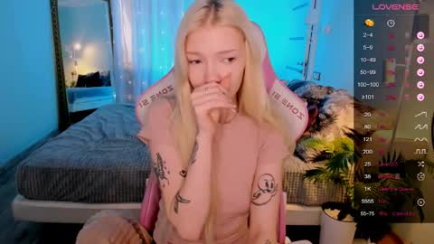 Snapshot of anyataylorr chatting on May 31, 2026, 2:20 am Anya online show from May 31, 2026, 2:20 am