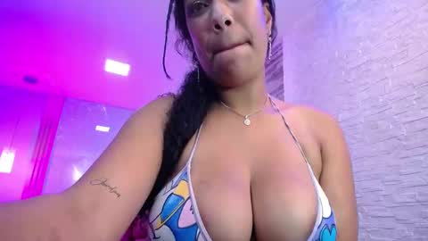 Anyela  online show from January 24, 2025, 4:49 pm