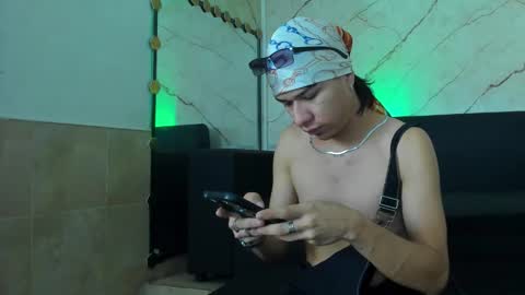 Snapshot of anyelo_sexyhot chatting on October 6, 2025, 10:45 am anyelo_sexyhot online show from October 6, 2025, 10:45 am