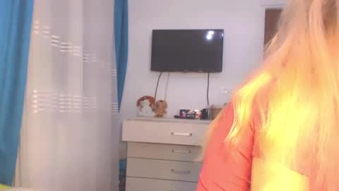 Snapshot of anysadoll chatting on January 6, 2025, 2:04 am An online show from January 6, 2025, 2:04 am