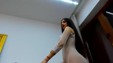 Snapshot of anyssia_ chatting on November 12, 2025, 6:52 pm Anyssia online show from November 12, 2025, 6:52 pm