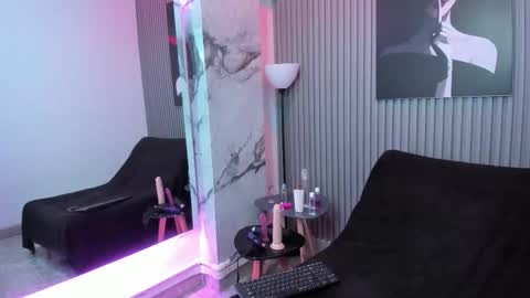 Any online show from September 29, 2025, 12:10 pm