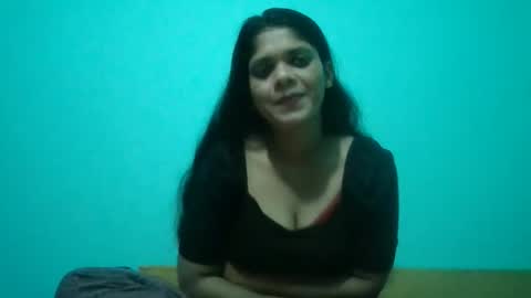 Snapshot of apa142817 chatting on March 8, 2026, 9:02 am Aparalux online show from March 8, 2026, 9:02 am