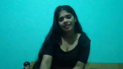 Snapshot of apa142817 chatting on March 9, 2026, 12:53 pm Aparalux online show from March 9, 2026, 12:53 pm