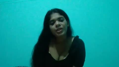 Snapshot of apa142817 chatting on April 1, 2026, 2:34 am Aparalux online show from April 1, 2026, 2:34 am