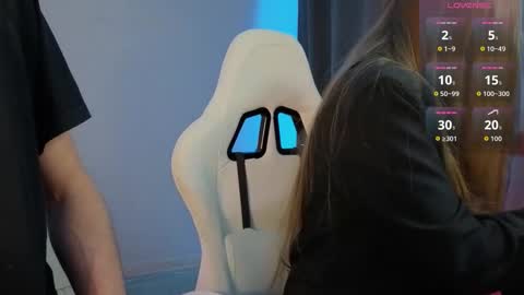 Snapshot of apex_cb chatting on December 3, 2025, 5:11 pm AlexBella online show from December 3, 2025, 5:11 pm