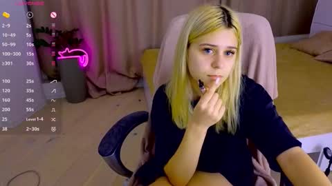 Snapshot of apheliastar chatting on February 3, 2026, 4:56 pm ApheliaStar online show from February 3, 2026, 4:56 pm