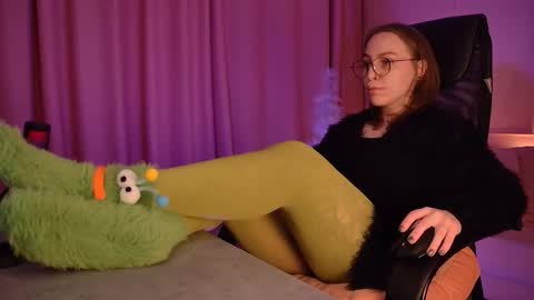 Snapshot of aphexqueen chatting on December 16, 2025, 9:25 am APHEX QUEEN online show from December 16, 2025, 9:25 am