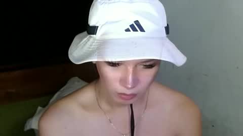Snapshot of aphr0dite_x chatting on February 10, 2026, 6:28 am Roman Goddess online show from February 10, 2026, 6:28 am