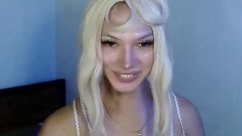 Snapshot of aphr0dite_x chatting on February 11, 2026, 12:10 pm Roman Goddess online show from February 11, 2026, 12:10 pm