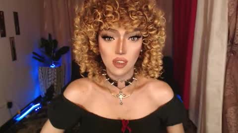 Snapshot of aphrodite_may chatting on September 8, 2025, 5:45 pm kathryn online show from September 8, 2025, 5:45 pm