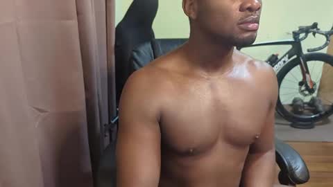 apollodarkmn online show from May 9, 2026, 1:55 am
