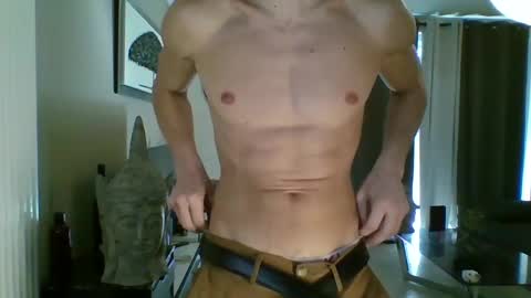 apollonfitx_69 online show from March 12, 2025, 2:12 pm