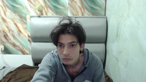 Snapshot of apolo01_ chatting on October 19, 2025, 5:24 pm Apolo online show from October 19, 2025, 5:24 pm