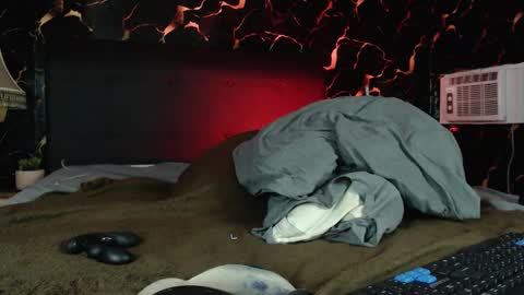 Snapshot of apolo01_ chatting on October 30, 2025, 10:43 pm Apolo online show from October 30, 2025, 10:43 pm