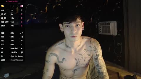 Snapshot of apolo01_ chatting on December 13, 2025, 11:21 pm Apolo online show from December 13, 2025, 11:21 pm