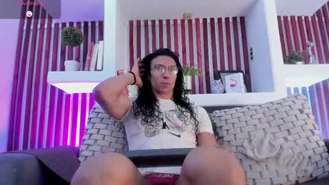 apolo_crus online show from February 3, 2025, 11:42 am