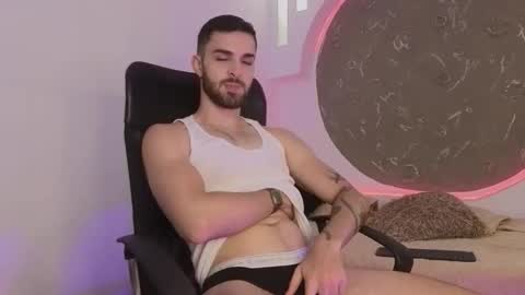 Snapshot of apolo_lux1 chatting on February 22, 2026, 7:45 pm Apolo Lux online show from February 22, 2026, 7:45 pm