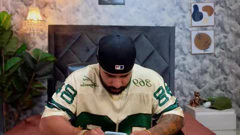 Apolo online show from November 12, 2025, 8:41 pm