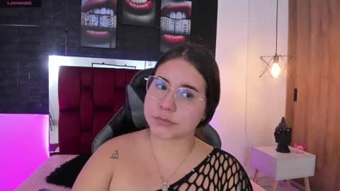 Snapshot of april1_sc chatting on February 17, 2025, 1:42 pm April SC online show from February 17, 2025, 1:42 pm