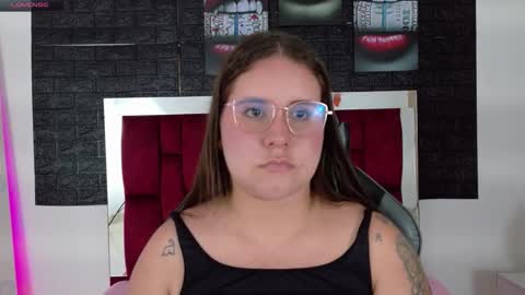 Snapshot of april1_sc chatting on September 30, 2025, 2:33 pm April SC online show from September 30, 2025, 2:33 pm