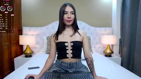 Snapshot of april_derricks chatting on September 13, 2025, 1:38 am April online show from September 13, 2025, 1:38 am