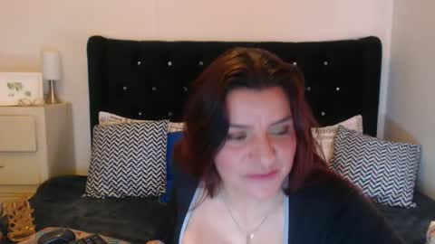 Snapshot of april_harrys chatting on April 10, 2026, 2:11 pm April online show from April 10, 2026, 2:11 pm