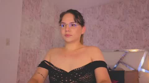 Isabella online show from May 20, 2026, 8:48 pm