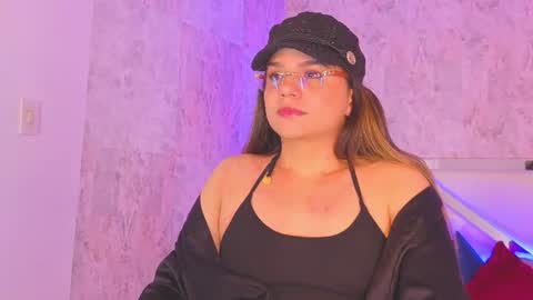 Isabella online show from June 24, 2026, 9:03 pm
