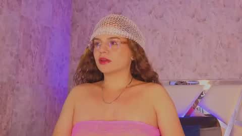 Isabella online show from June 26, 2026, 8:35 pm