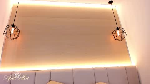 April online show from November 10, 2025, 6:45 am