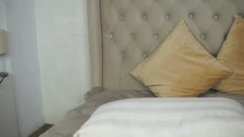 Laura online show from June 28, 2026, 9:10 pm