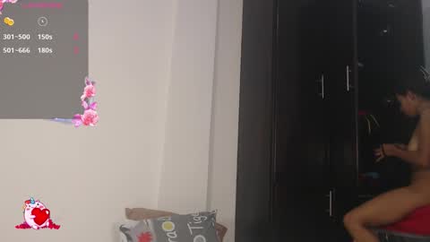          online show from November 26, 2025, 1:12 pm