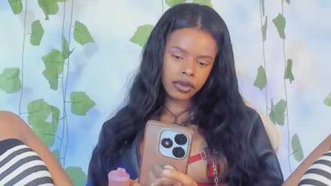 Snapshot of aprillebony chatting on January 21, 2025, 8:54 pm APRIL online show from January 21, 2025, 8:54 pm